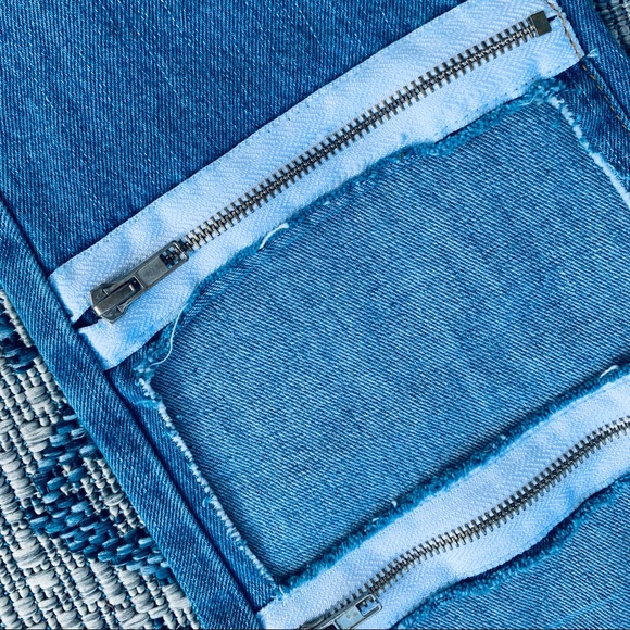 KanCan Estilo Cut Out Zipper Distressed Jeans Size 25 NWOT - Picture 4 of 11